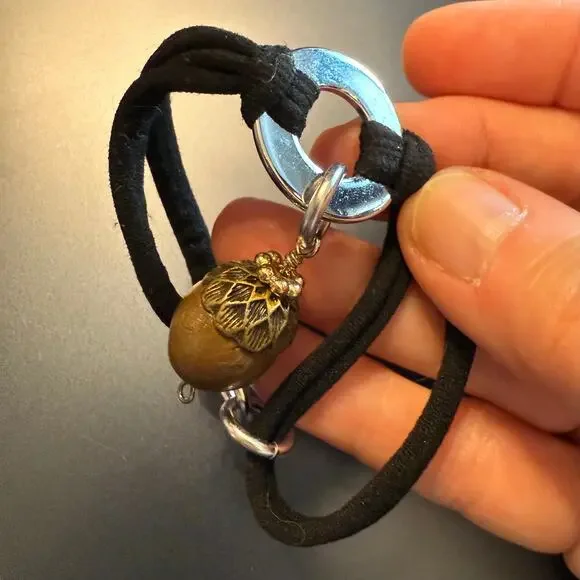 Unique Acorn Black & Silver Stretch Bracelet - Picture 4 of 7